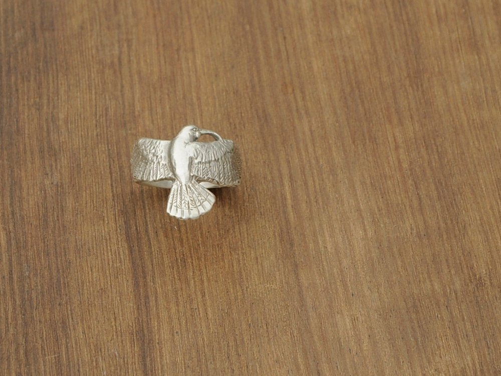 Kowhai Ring - AB Sculpture